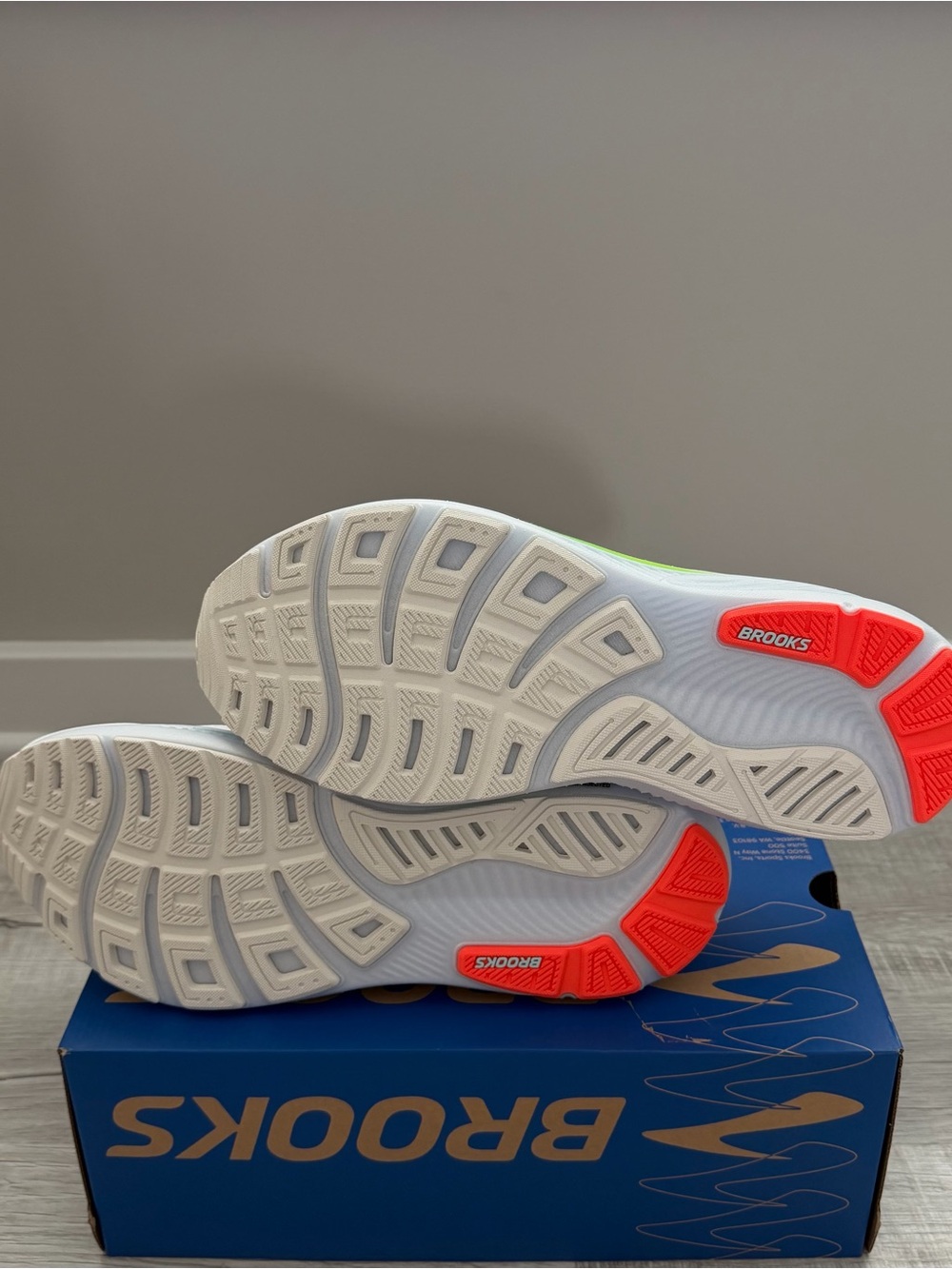Brooks Ghost 17 “White/Pink Clay/Gecko” - Picture 5 of 5